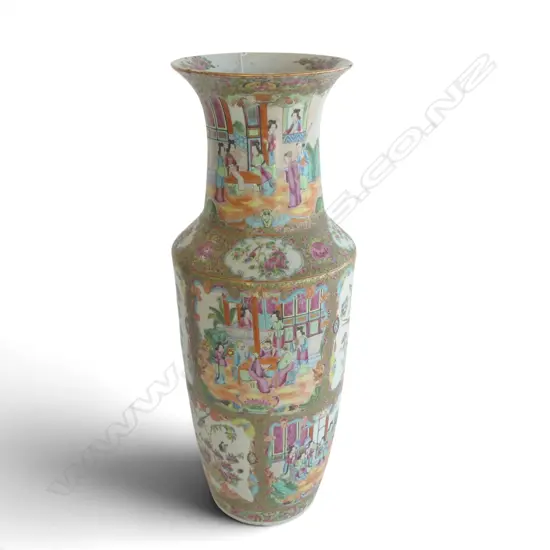 LG 19thC CHINESE ROSE MEDALLION VASE large repair to neck and rim H.635mm