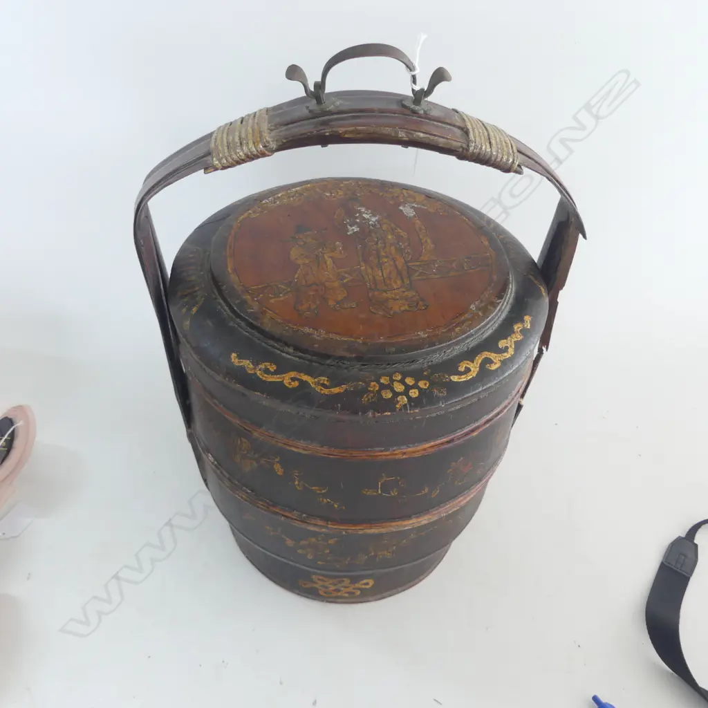 VINTAGE CHINESE WEDDING BASKET faults H.400mm Image 1++