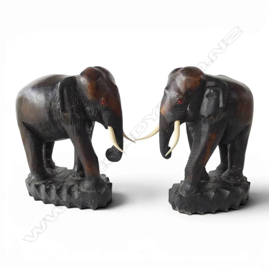 PR CARVED WOODEN ELEPHANTS H.320mm Image 1++