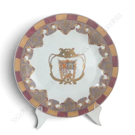 20thC CHINESE PORCELAIN ARMORIAL PLATE 18thC style. Dia.270mm