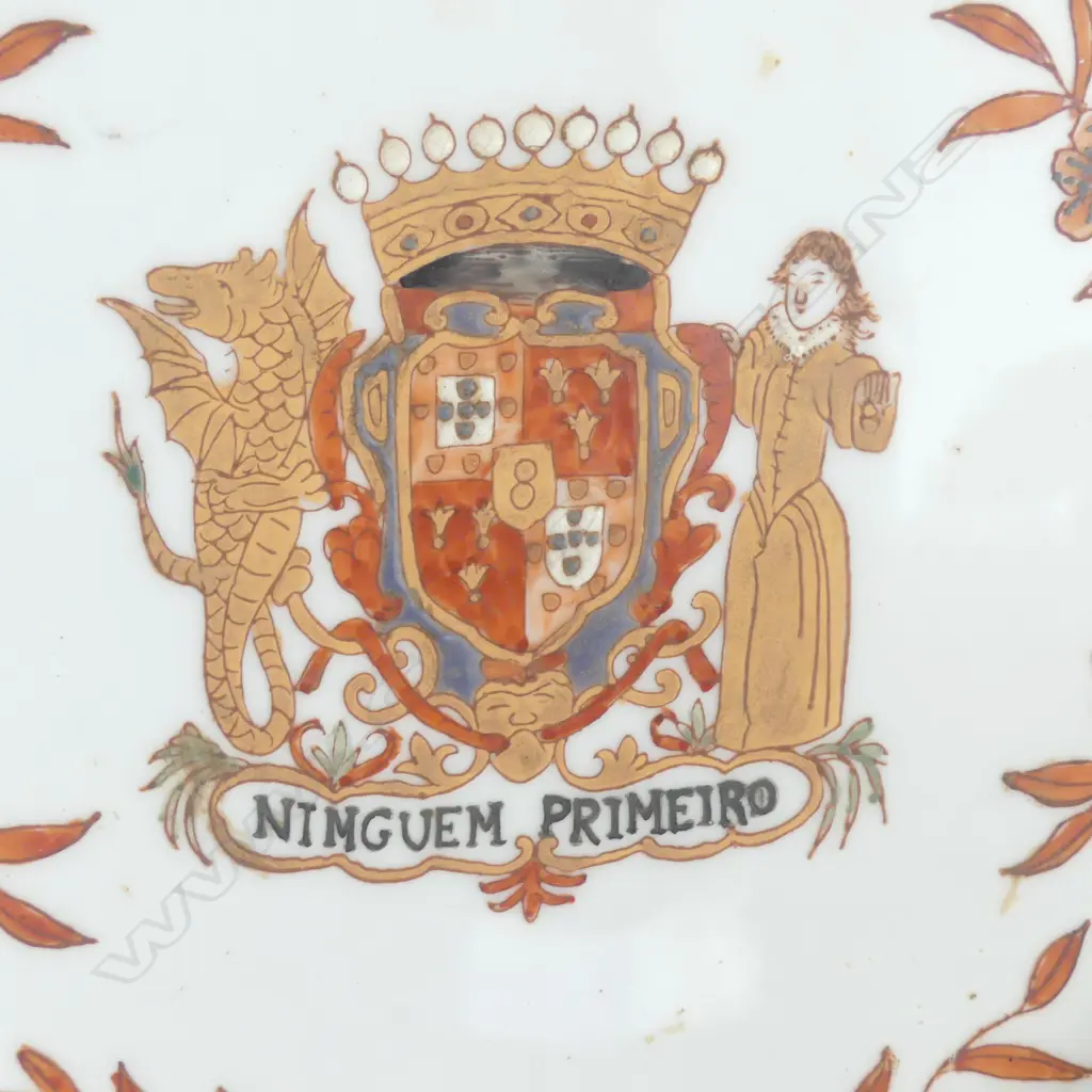 20thC CHINESE PORCELAIN ARMORIAL PLATES 'Nimguem Primeiro' 18thC style. Dia.270mm Image 1++