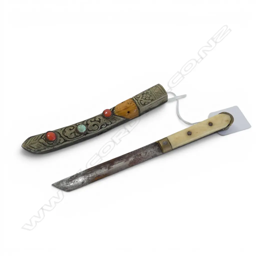 TIBETAN DAGGER / SHEATH KNIFE SET WITH CORAL AND TURQUOISE GEMSTONES L.190mm Image 1++
