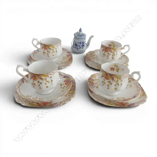 4 ROYAL ALBERT 'VIRGINIA' TRIOS & ANTIQUE PORCELAIN B/W POURING POT, H.100mm