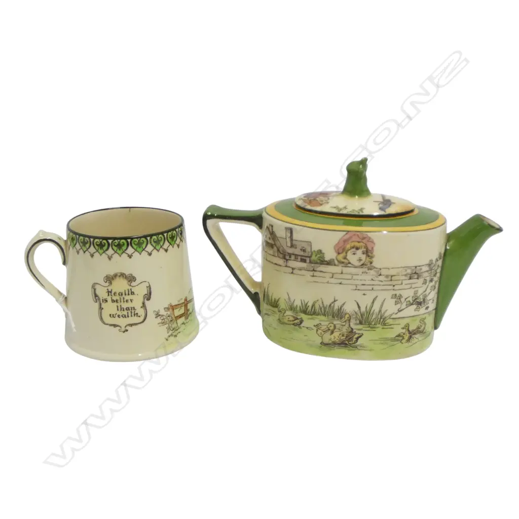 ROYAL DOULTON PASTIMES TEAPOT H.110mm & MUG Image 1++