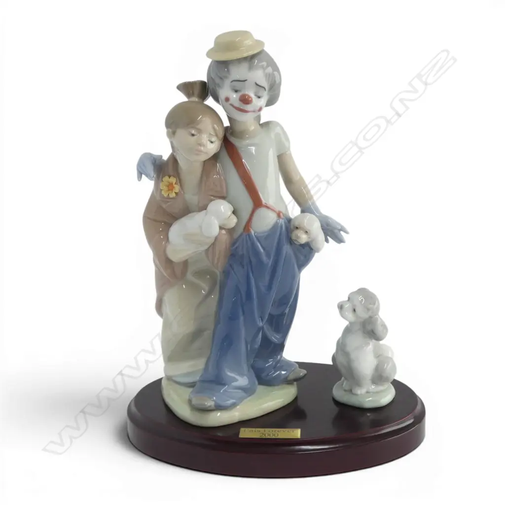 LLADRO PALS FOREVER, 2 PCS on STAND, H240mm Image 1++
