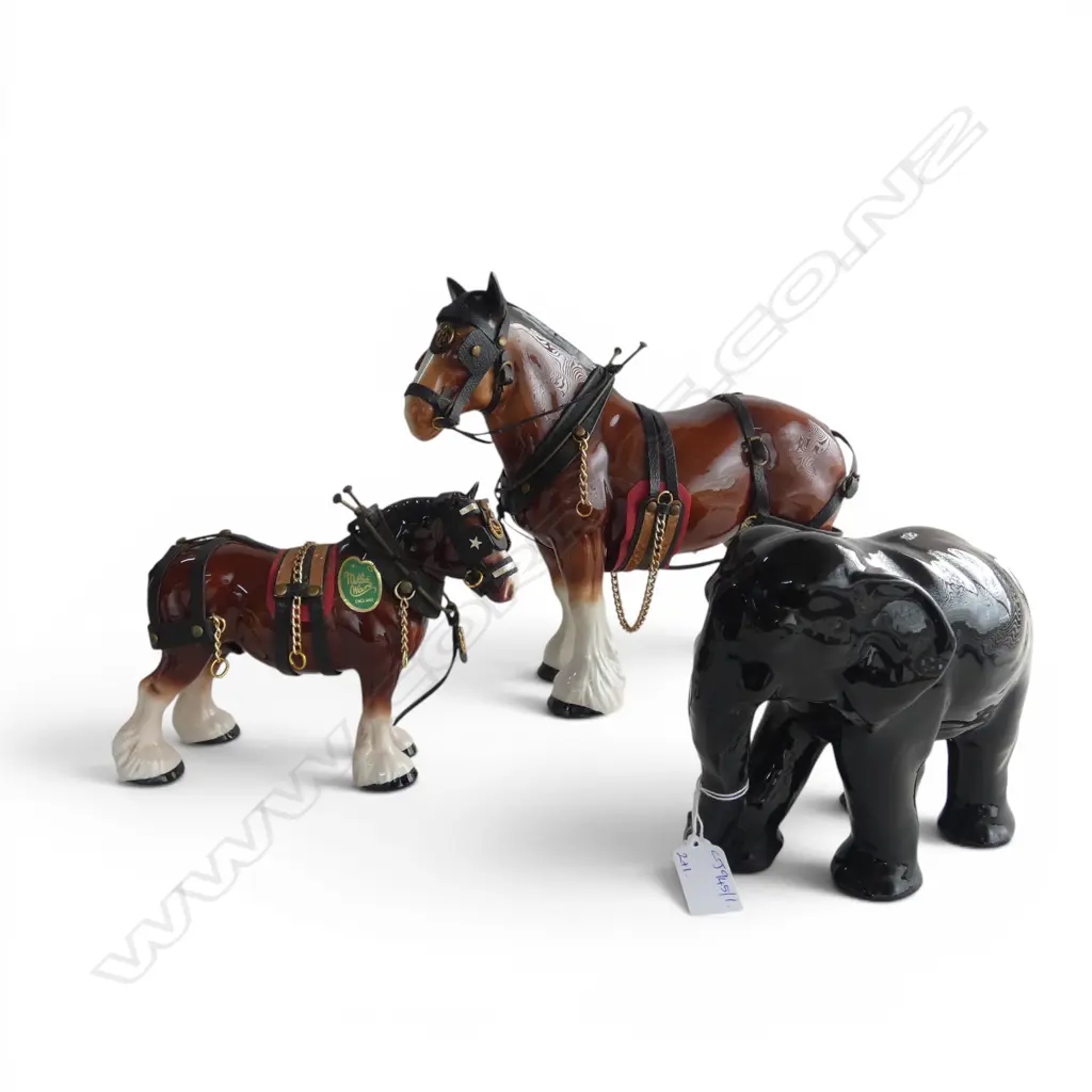 2 MELBA WARE DRAFT HORSES + ELEPHANT H.270mm Image 1++