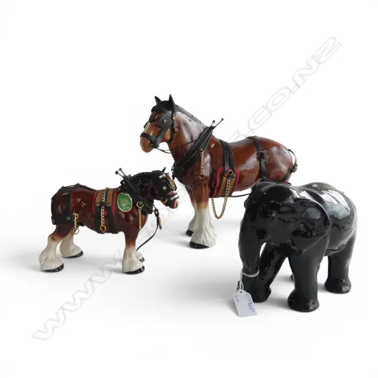 2 MELBA WARE DRAFT HORSES + ELEPHANT H.270mm