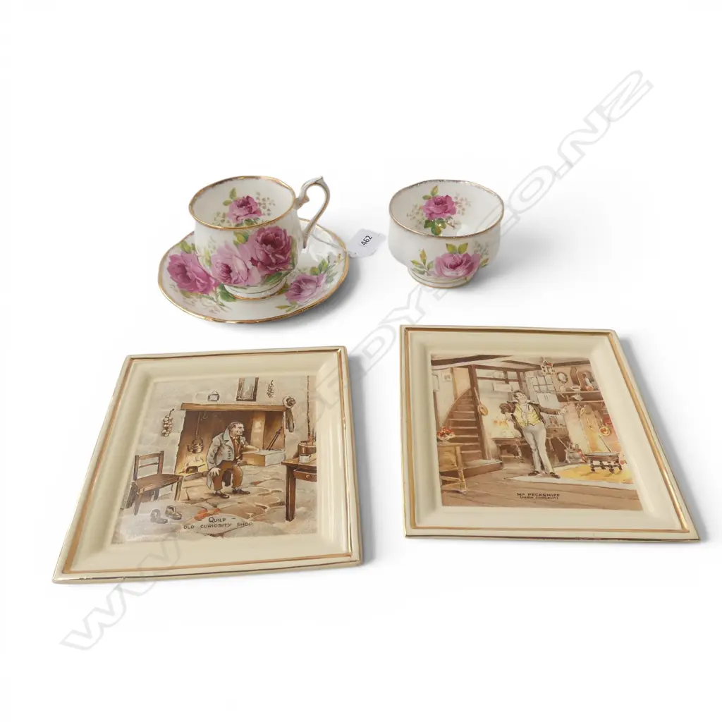 ROYAL ALBERT 'AMERICAN BEAUTY' C/S & SUGAR + 2 DECORATIVE PLATES Image 1++