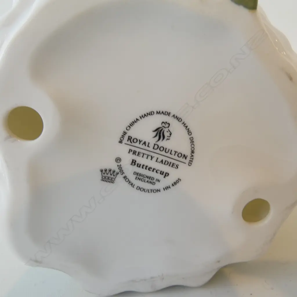 Royal Doulton Buttercup figurine, 180 tall Image 1++