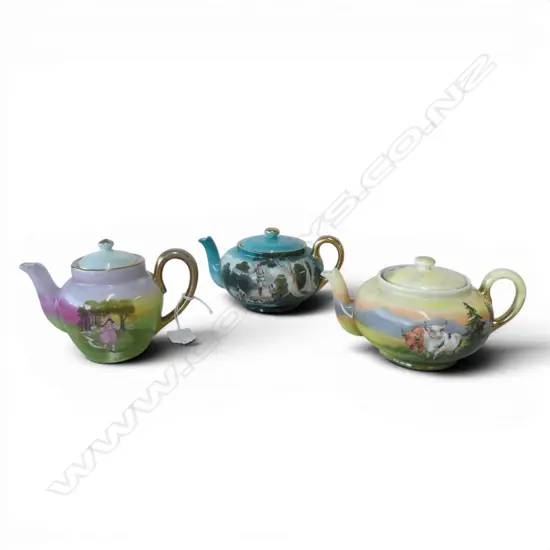 3 DECORATIVE ROYAL BAYREUTH TEAPOTS one w. hairline crack H.85mm