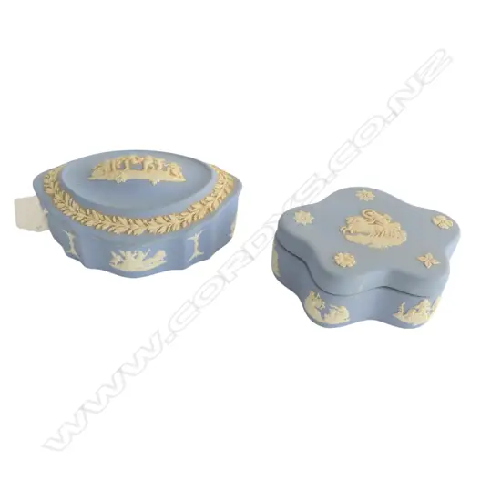 2 WEDGWOOD JASPERWARE CONTAINERS W.115mm