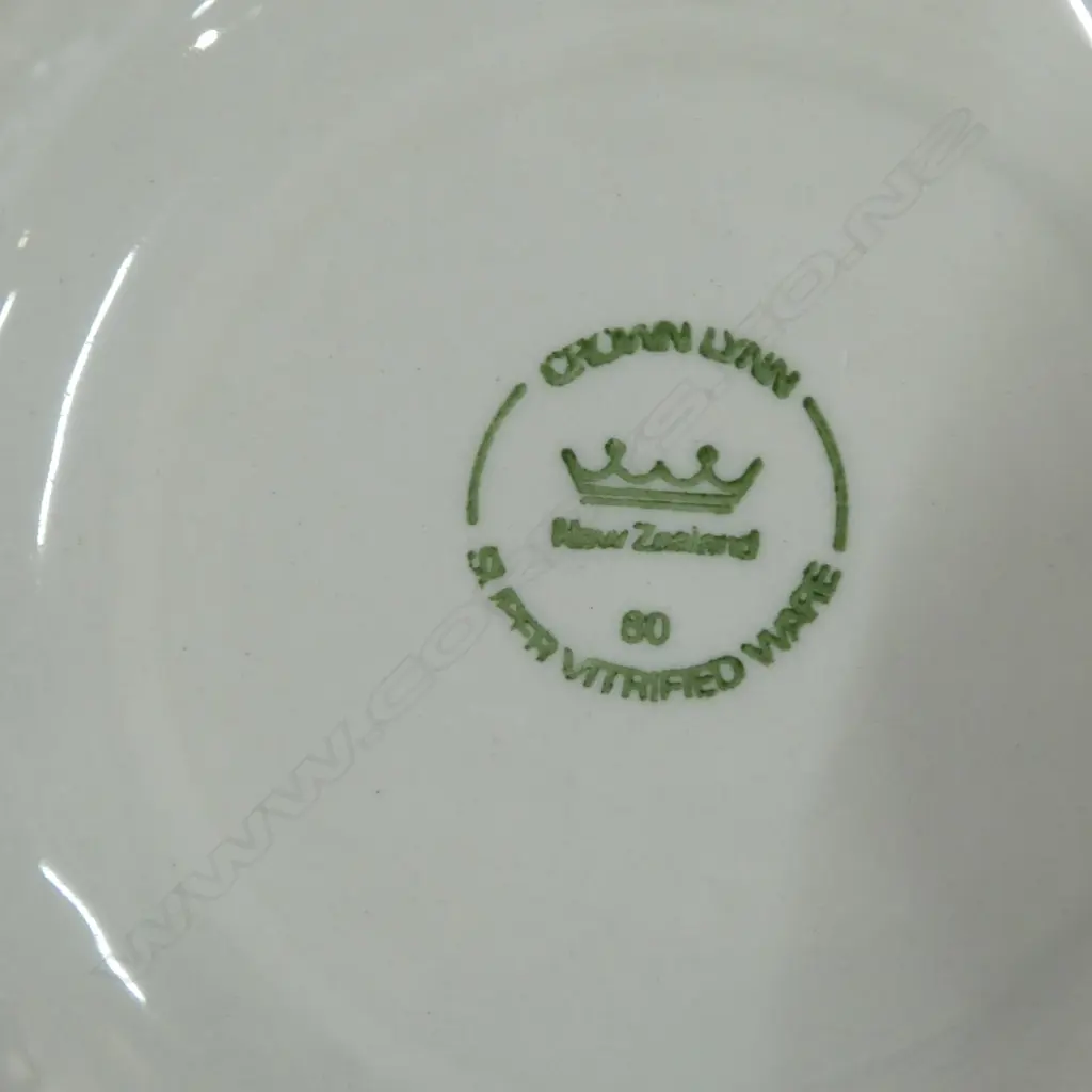 4 CROWN LYNN NZ POLICE SAUCERS 145mm dia Image 1++