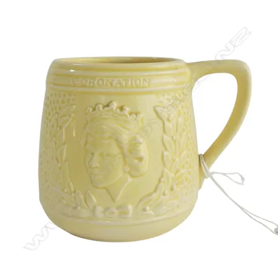 CROWN LYNN 1953 QEII CORONATION MUG H.85mm