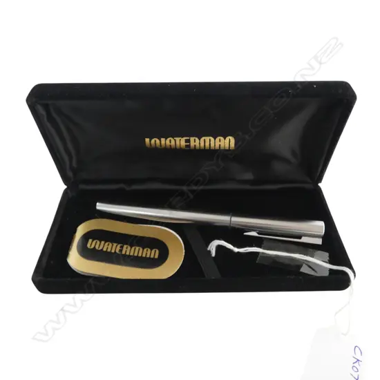 VINTAGE WATERMAN FRANCE FOUNTAIN PEN UNUSED IN CASE