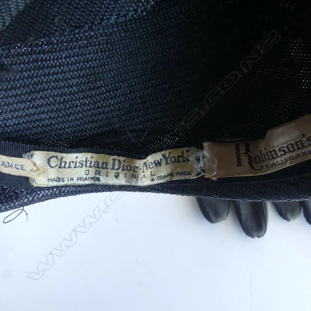 VINTAGE 1950s/60s CHRISTIAN DIOR HAT, MADE IN FRANCE + GLOVES & TAPESTRY PURSE Image 1++