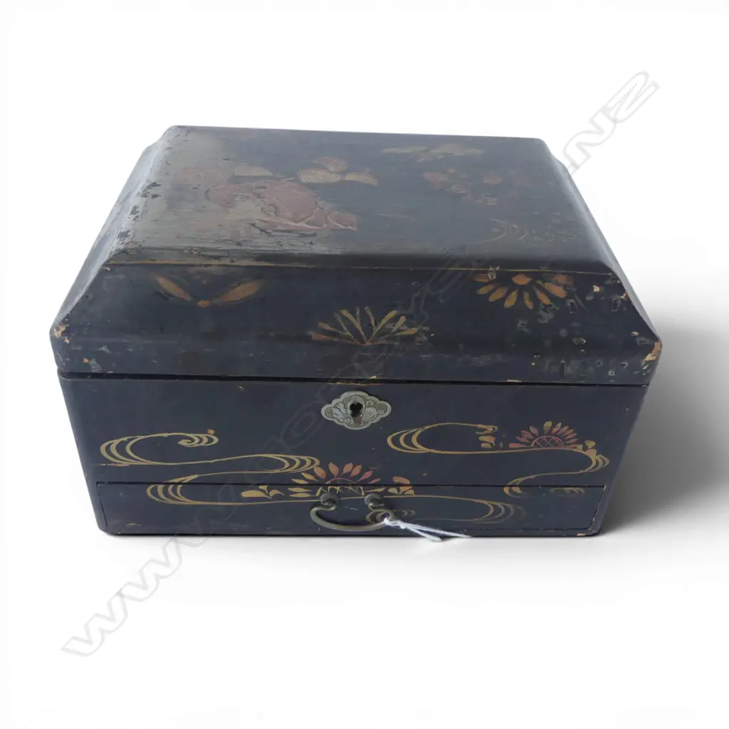 JAPANESE LACQUER JEWELLERY BOX lid needs to be resecured 240x185x140mm Image 1++