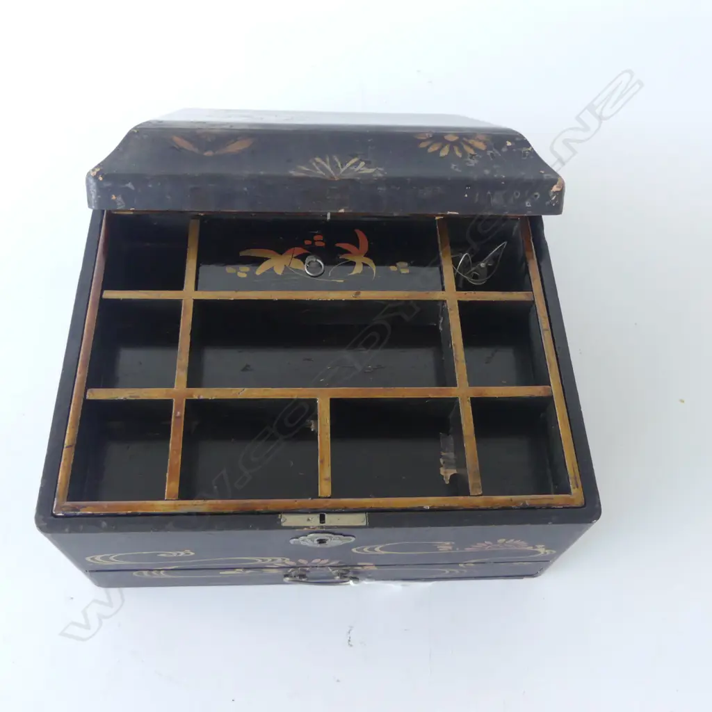 JAPANESE LACQUER JEWELLERY BOX lid needs to be resecured 240x185x140mm Image 1++