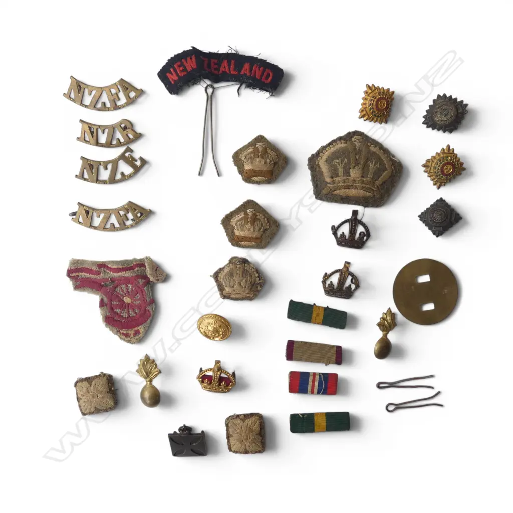 ASST. N.Z. MILITARY BADGES, PINS etc Image 1++