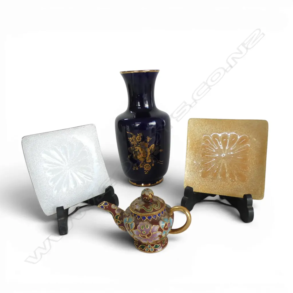 2 JAPANESE ANDO'S CLOISONNE TRAYS w. wooden stands + VASE & MINIATURE TEAPOT Image 1++