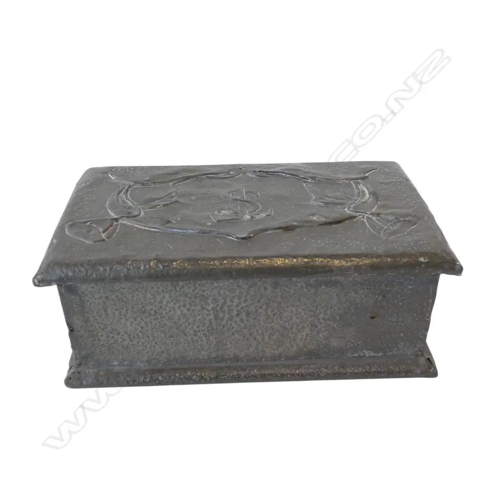 VINTAGE PEWTER BOX W.170mm Image 1++