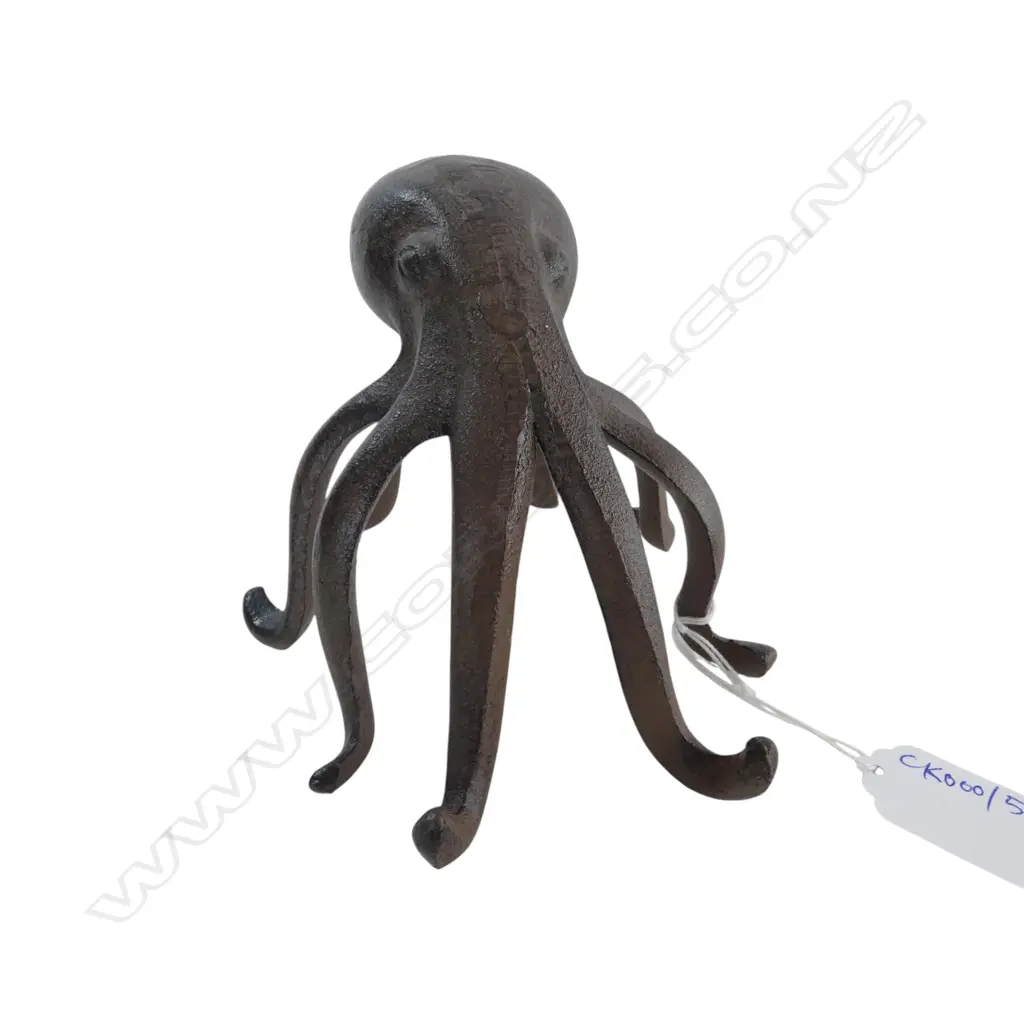 CAST IRON OCTOPUS H.110mm Image 1++