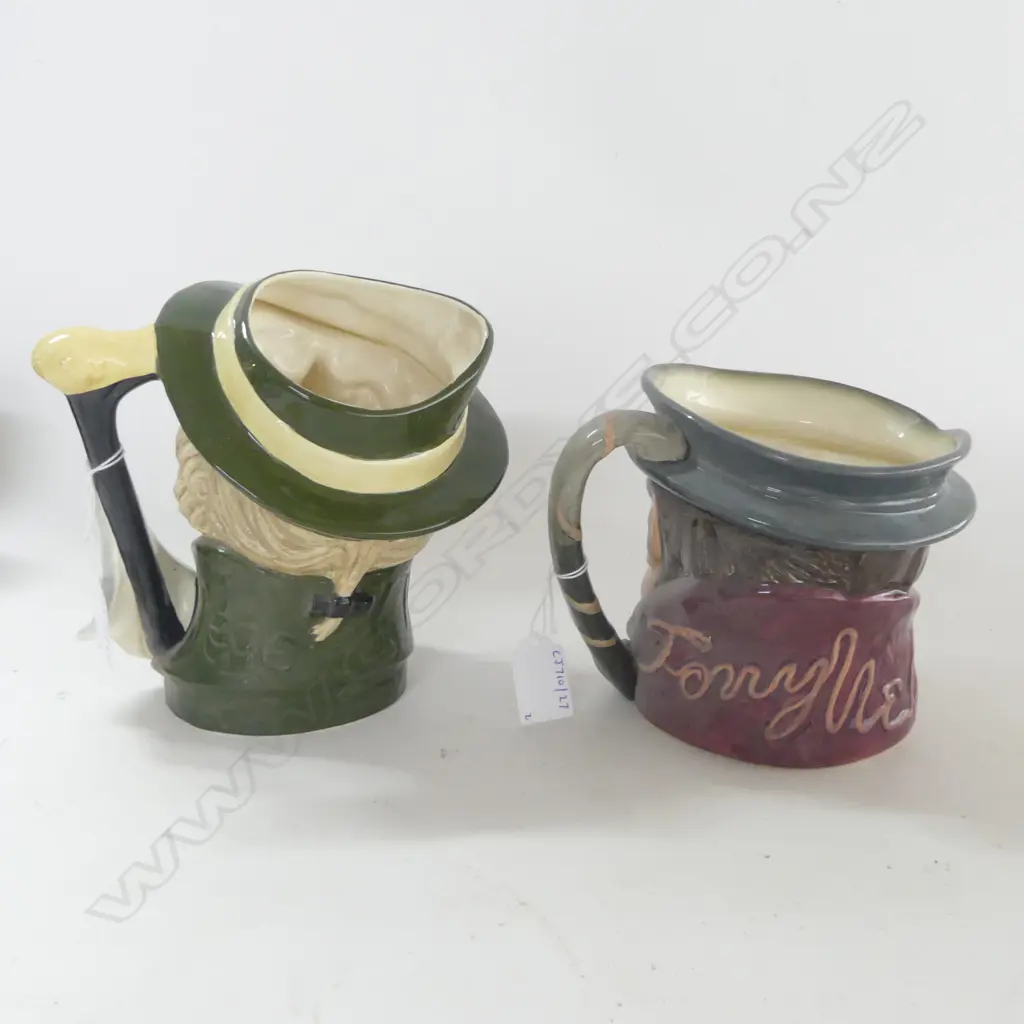 2 LARGE SIZE RD CHARACTER JUGS REGENCY BEAU & TONY WELLER H160MM Image 1++