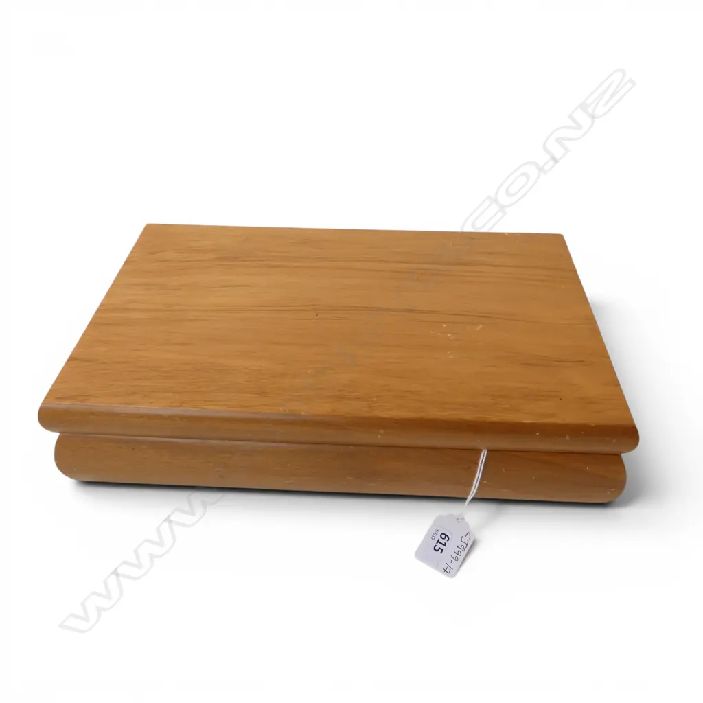 WOODEN DECO JEWELLERY BOX Image 1++