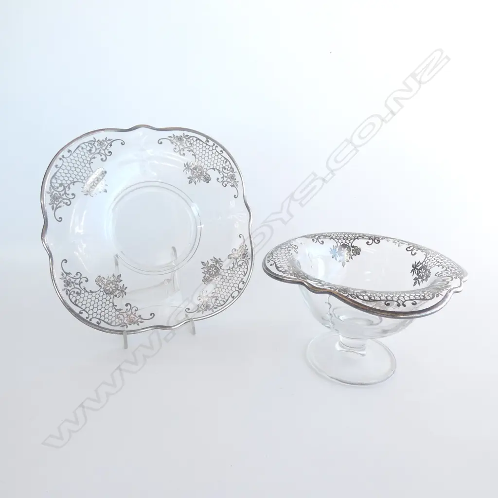 GLASS COMPORT DISH AND PLATE WITH SILVER OVERLAY DECORATION (D) 200mm Image 1++