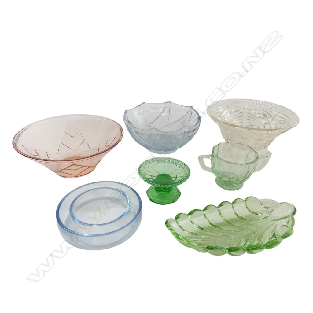 7 PCS DEPRESSION GLASS BOWLS & DISHES IN GREEN/BLUE/PINK ETC Image 1++