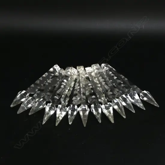 14 VICTORIAN CUT CRYSTAL LUSTRES, L.135MM
