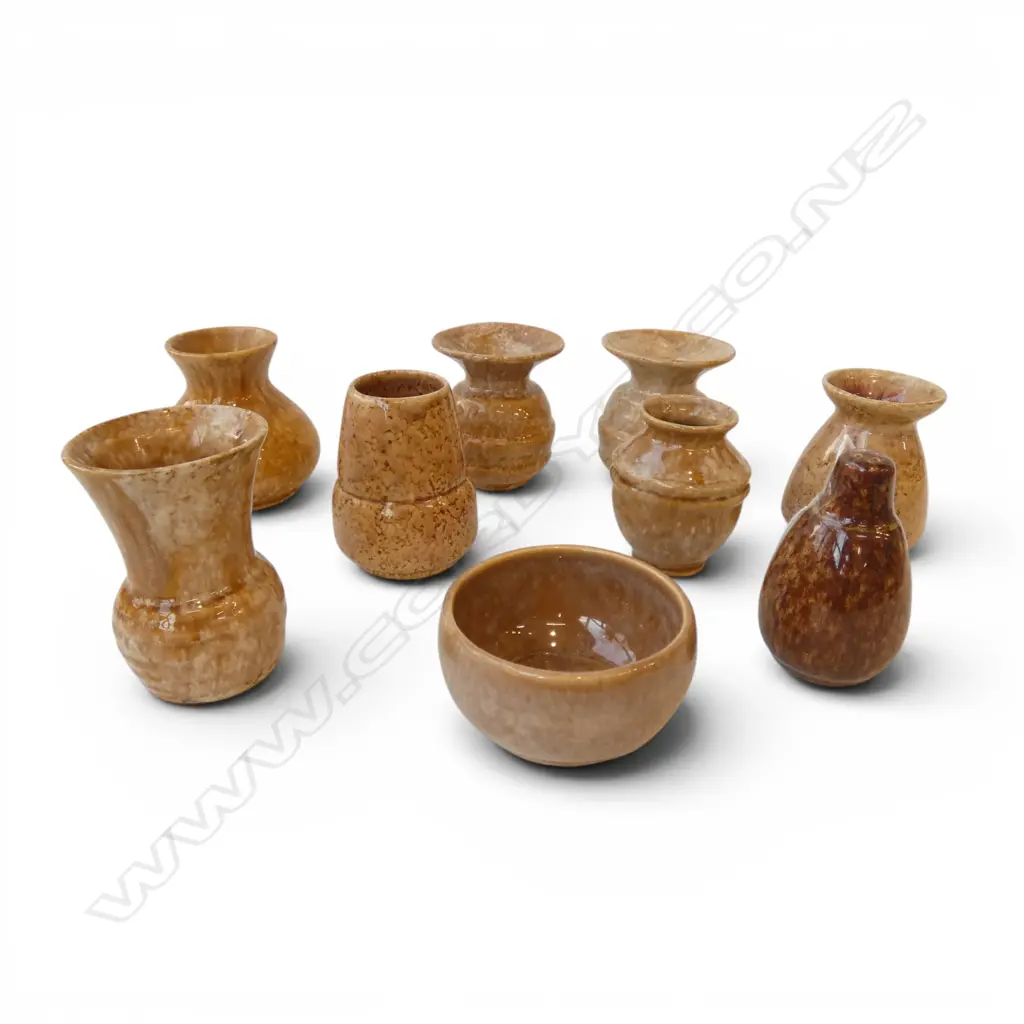 8 CROWN LYNN VASES + CONDIMENT H.100mm Image 1++