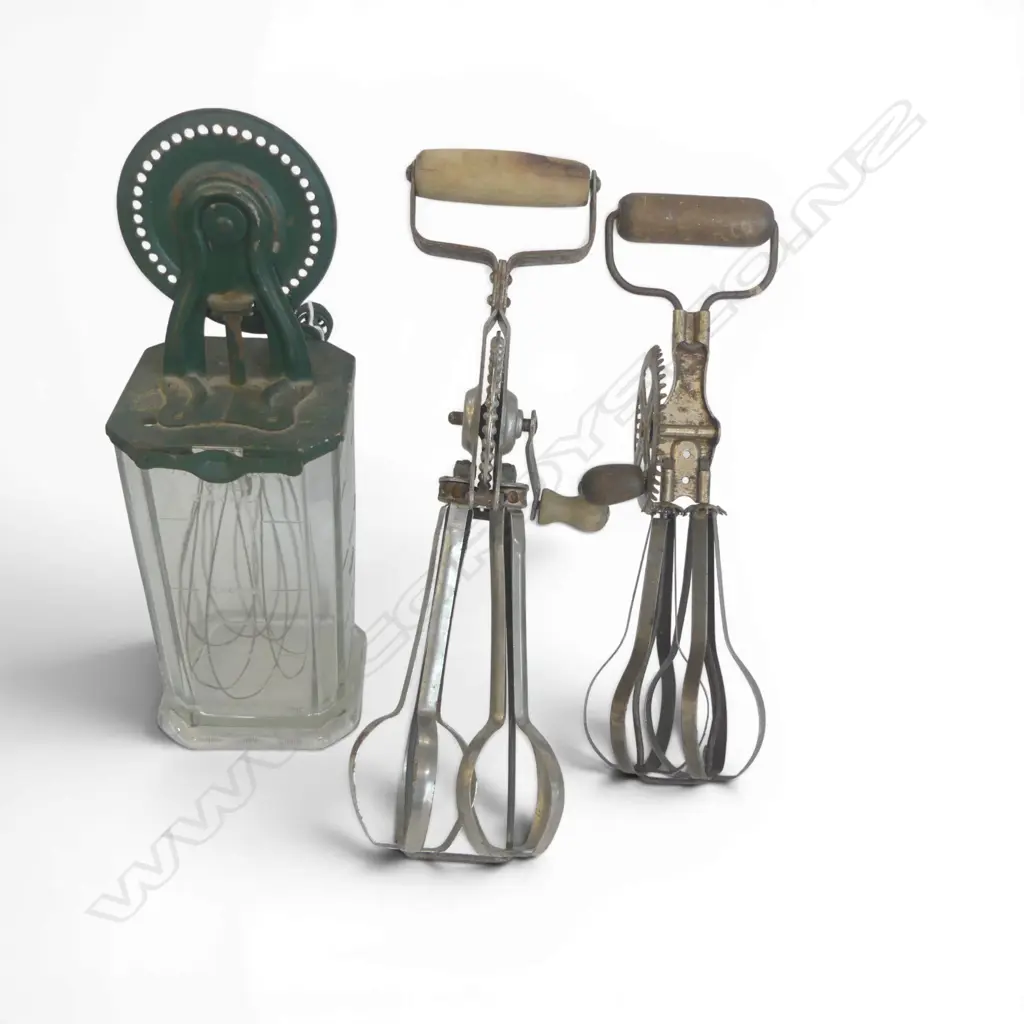 3 VINTAGE EGG BEATERS L.330mm Image 1++