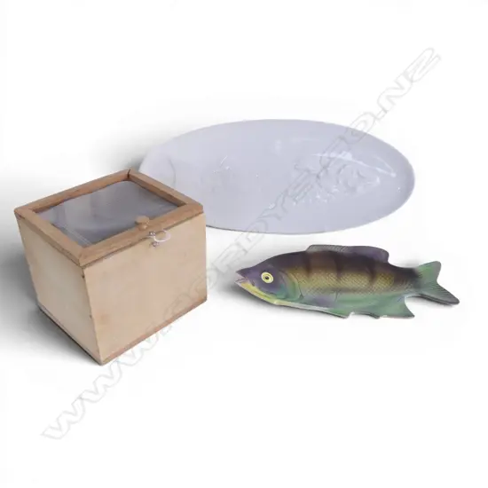 2 FISH PLATES W.550mm + CHEESE CAGE H.220mm