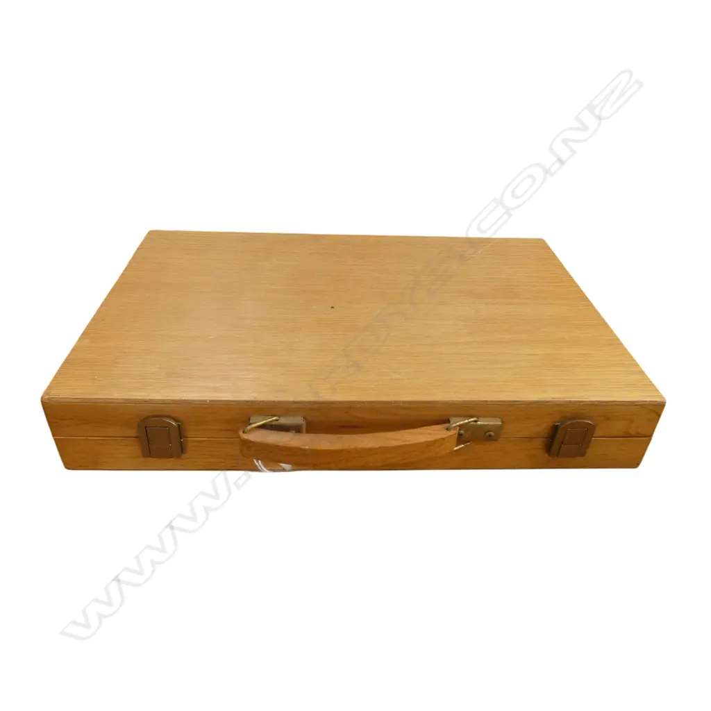 VINTAGE WOODEN BACKGAMMON SET COMPLETE, L.500MM W.380MM Image 1++
