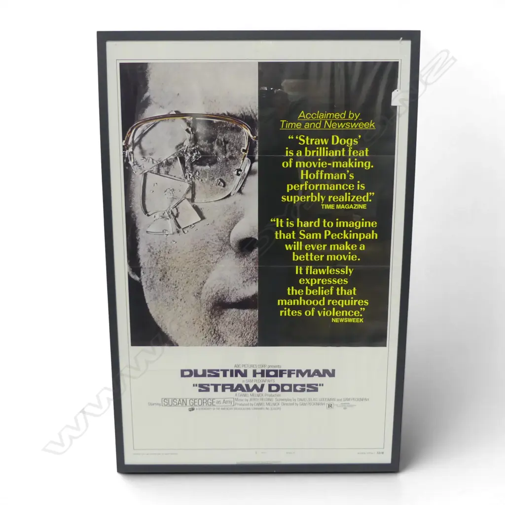 DUSTIN HOFFMAN 'STRAWDOGS'  FRAMED ONE SHEET MOVIE POSTER STYLE C 1971 1030 X 670MM (FOLD CREASES) Image 1++