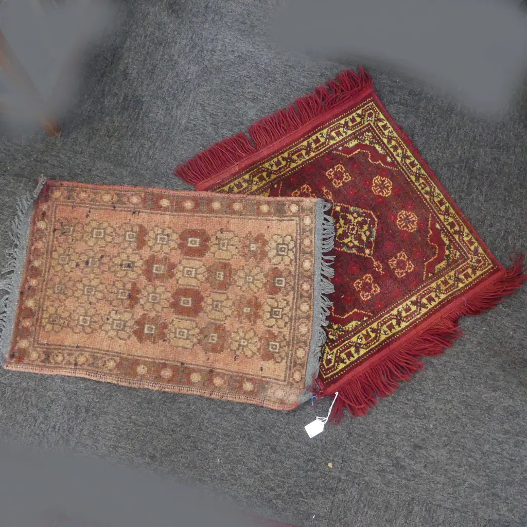 2 SMALL CARPETS 520x480 630x450mm Image 1++