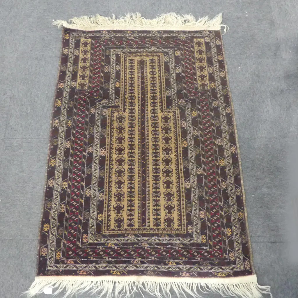 HAND KNOTTED ALL WOOL PRAYER RUG 1390x970mm Image 1++