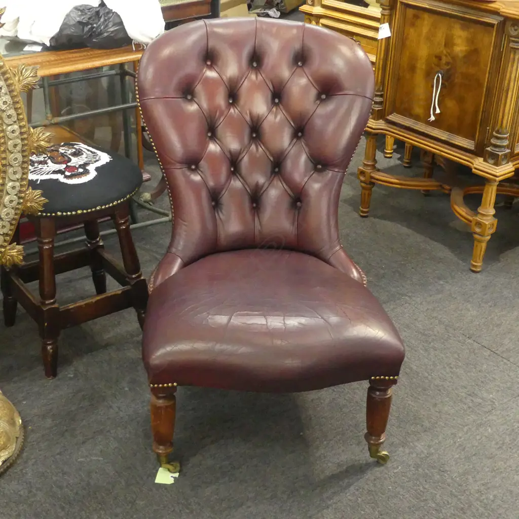 VICTORIAN STYLE CHAIR Image 1++
