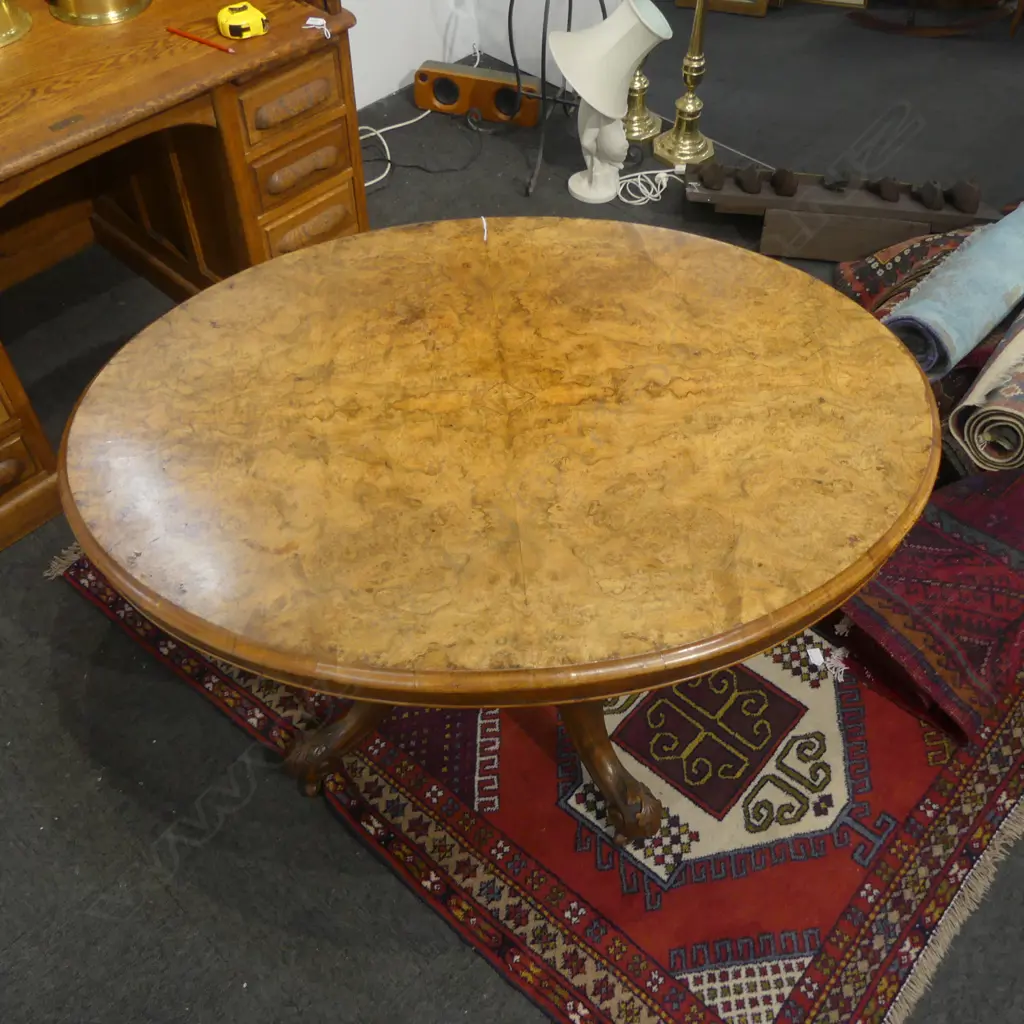 VICTORIAN WALNUT LOO TABLE Image 1++
