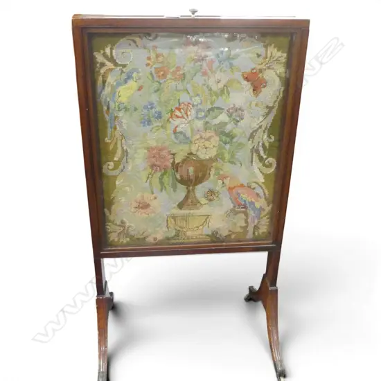 DOUBLE SIDED EXPANDING FIRESCREEN, MAHOGANY FRAME 555x410x1030mm