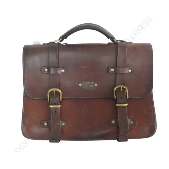 LEATHER ‘LOW DOWN’ CRUISER BAG HAWKES BAY HAND MADE $1350 NEW, L.390MM W.300MM