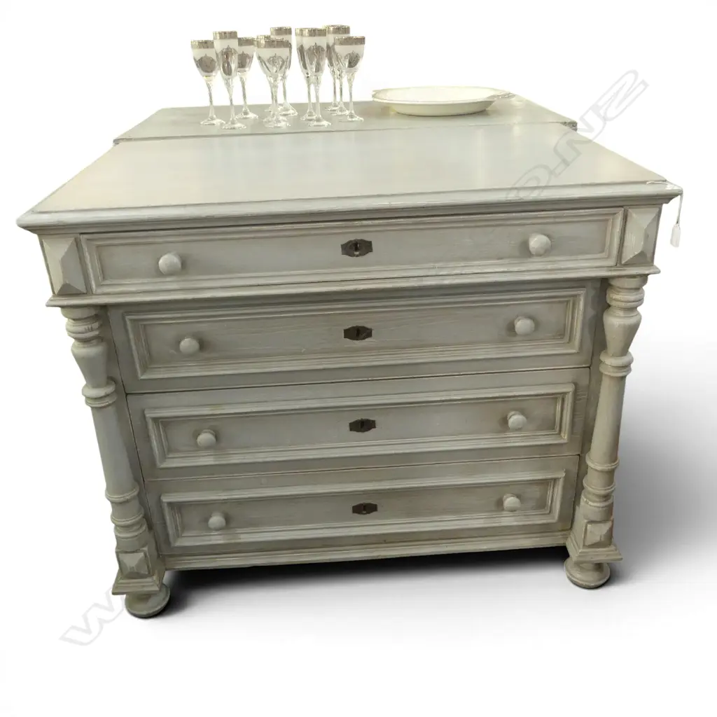 BLUE PAINTED CHEST OF DRAWERS 1030x590x860mm Image 1++