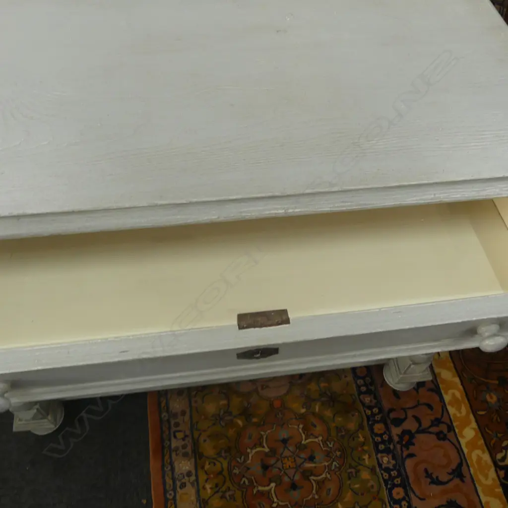 BLUE PAINTED CHEST OF DRAWERS 1030x590x860mm Image 1++