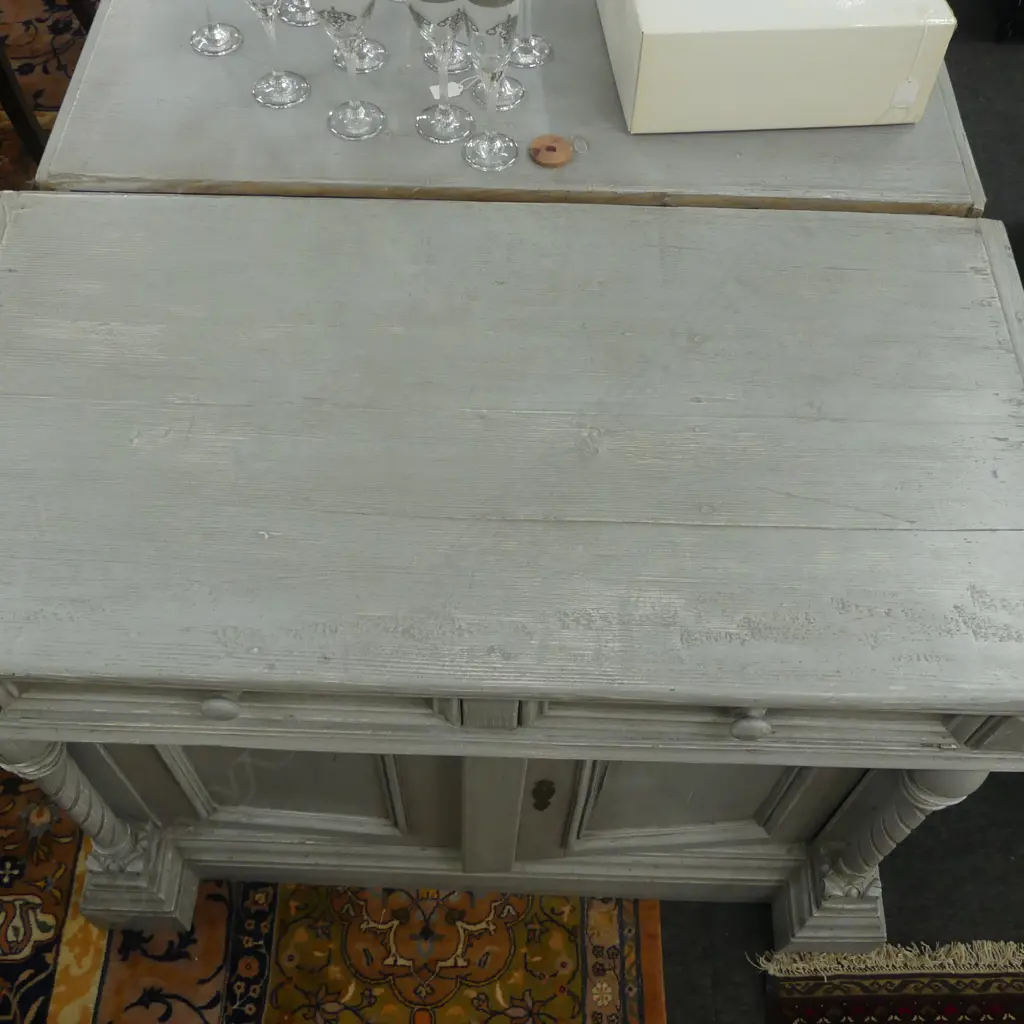 BLUE PAINTED CABINET 1060x550x860mm Image 1++