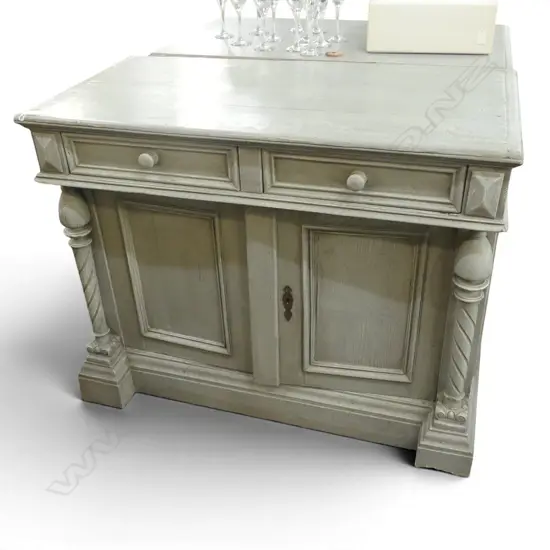BLUE PAINTED CABINET 1060x550x860mm