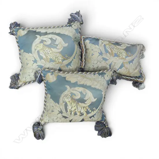 3 TOSKANA DECORATIVE BIG CAT  TASSELED CUSHIONS L250MM
