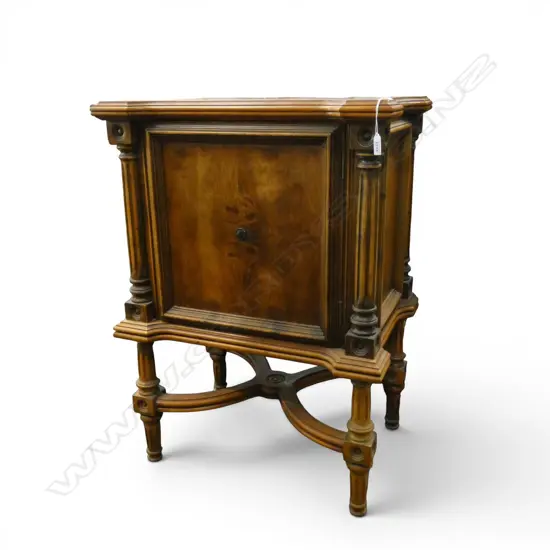 CABINET 620x440x870mm