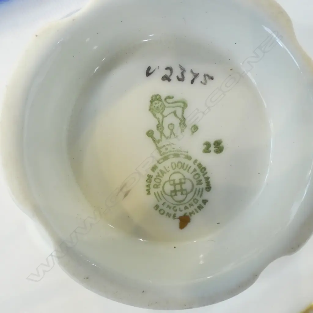 ASST. ROYAL DOULTON FLORAL & GILT CHINA Image 1++
