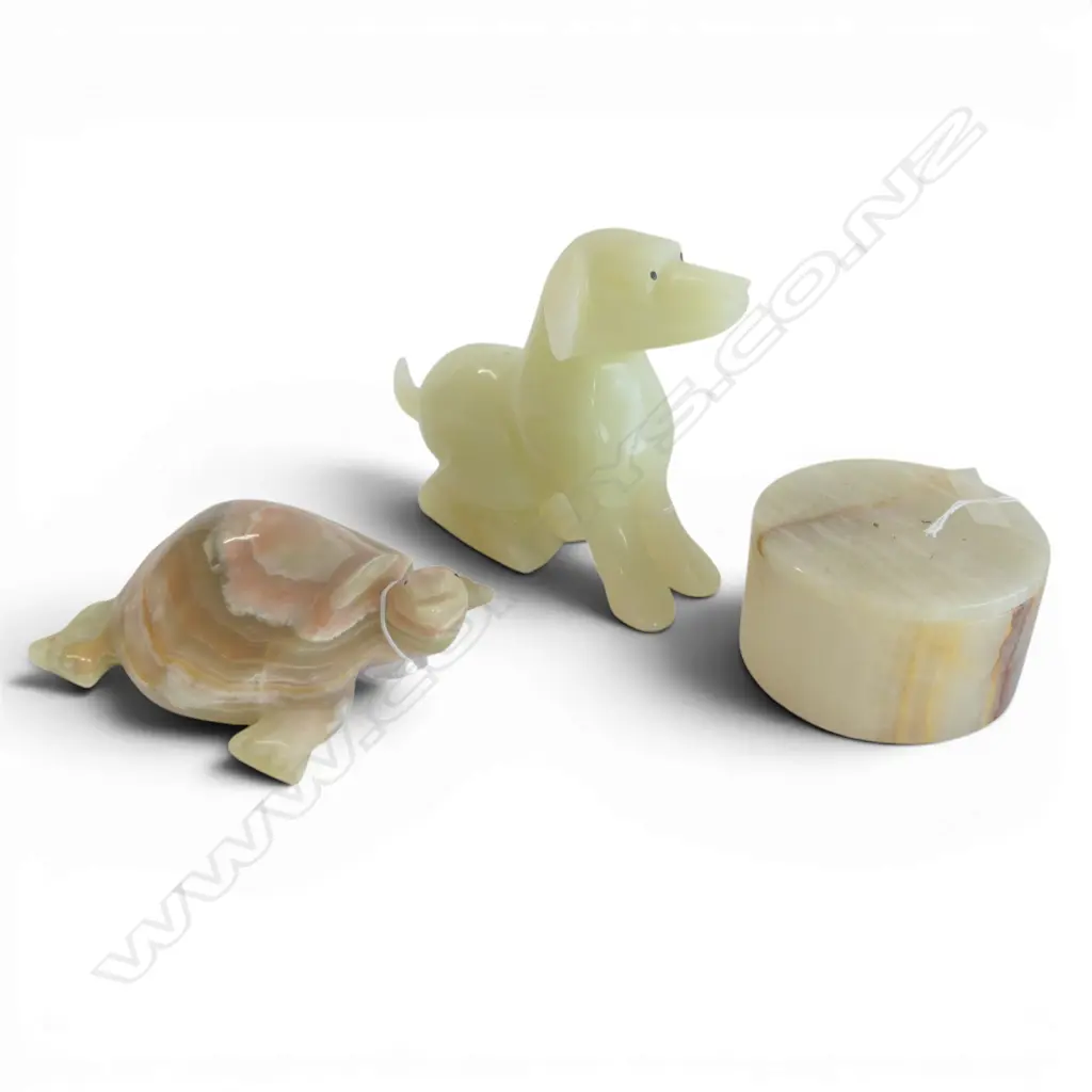 3 PCS; ONYX DOG & TURTLE FIGURINES + TRINKET BOX, H.150/60/60mm Image 1++