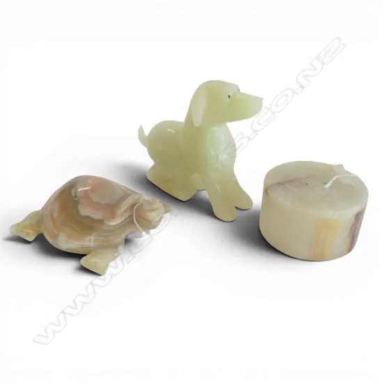 3 PCS; ONYX DOG & TURTLE FIGURINES + TRINKET BOX, H.150/60/60mm